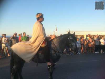 Il duca Argiro in sella a suo cavallo